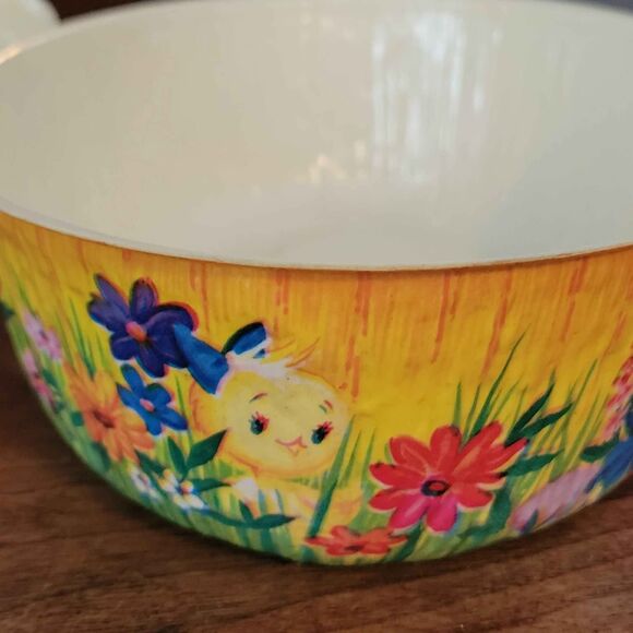 Vintage 3D 9" Easter Bunny Plastic Bowl with Lid Tulips Spring READ - Picture 6 of 8